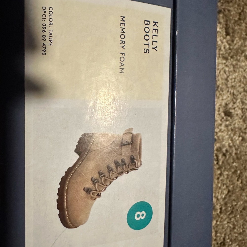 Universal Thread Kelly Boots - Picture 2 of 9